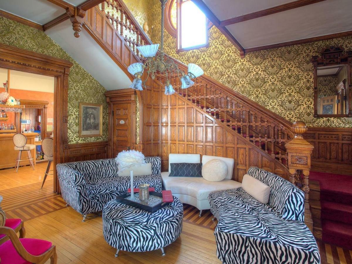M&M Victorian Bed And Breakfast Marinette Dış mekan fotoğraf